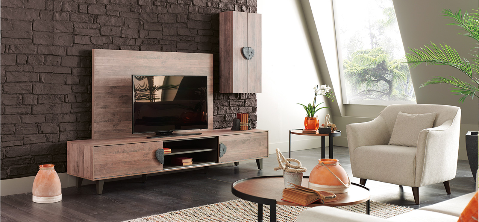 ORLANDO Natural warmth of wood: Orlando TV Unit