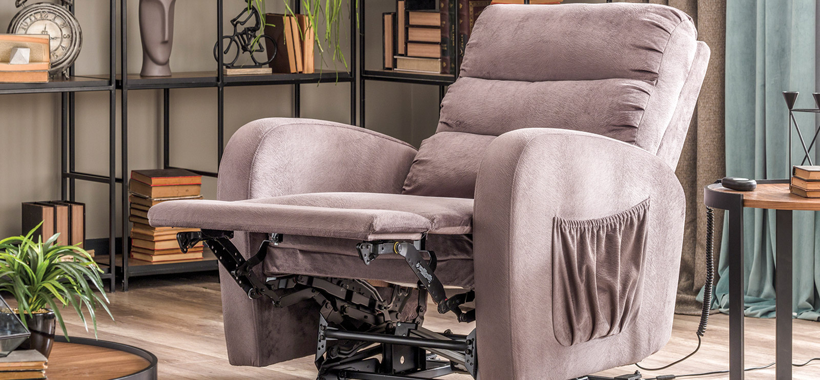 ENRIC High quality, comfortable, functional... Enric Single Recliner - Lift Mechanism