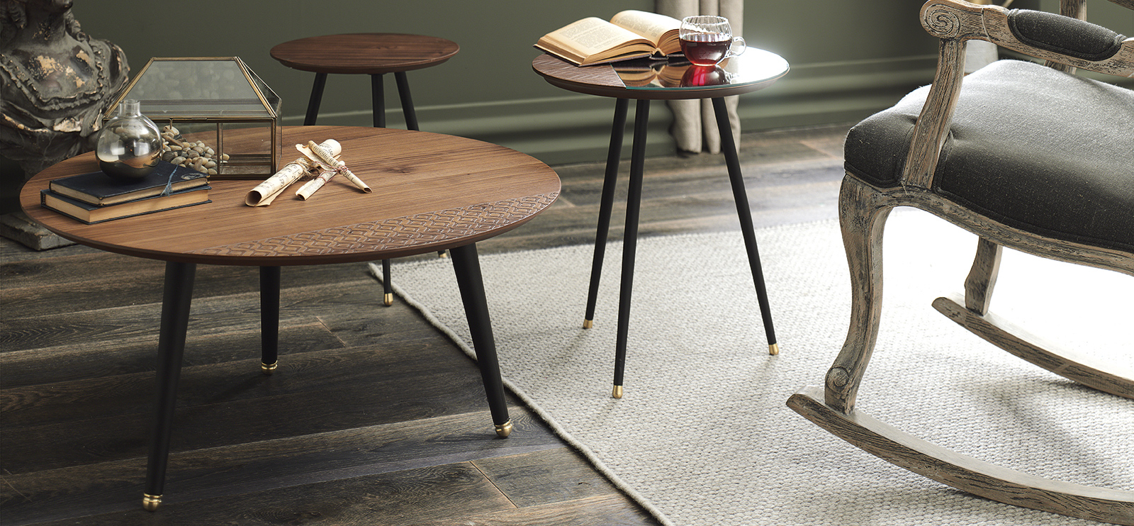 GONG COFFEE TABLE SERIES Rounded lines meet with esthetics… Gong Coffee Table